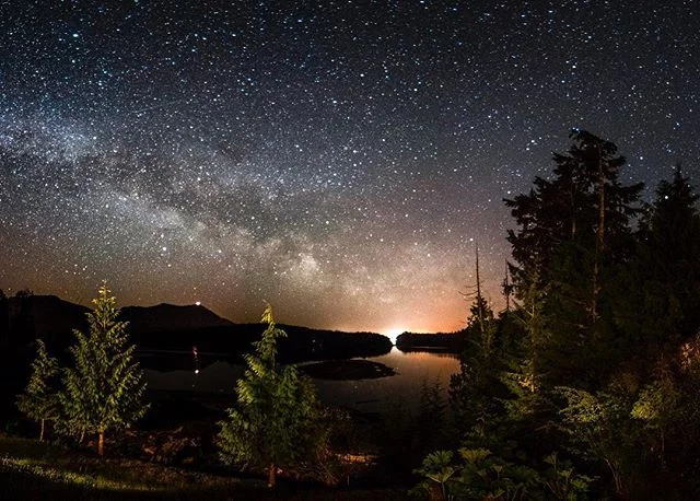 The stars shining above Ucluelet on Vancouver Island. We got some beautiful clear skies which were perfect for stargazing. Low Milky Way at this time of night but nice to see a little cluster coming out of downtown Ucluelet 😊 Had a great first trip 