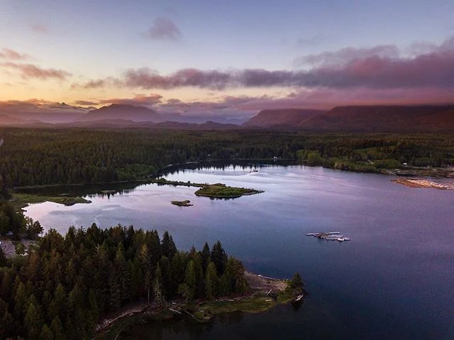 Sunset on Vancouver Island, shot from Ucluelet. We got a few beautiful sunsets during our time on the island and the drone was the perfect way to shoot it. I didn&rsquo;t have to move from the balcony! 👌🏻
.
.
.
#ucluelet #vancouverisland #tofino #t