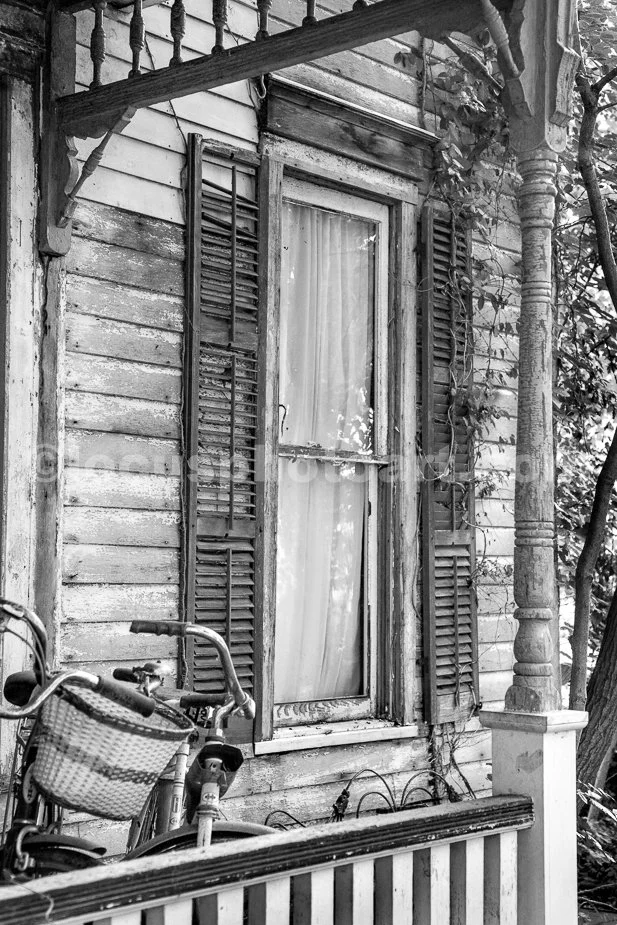 J22_Front_Bedroom_Window_6398_BW.jpg