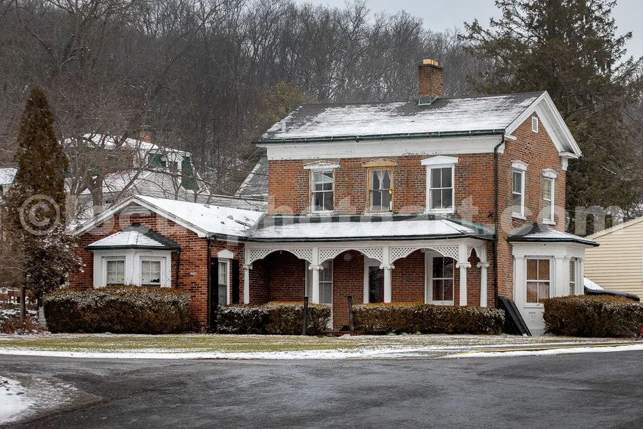 J25_Historic_Center_of_Town_Elsah_Illinois_1804.jpg