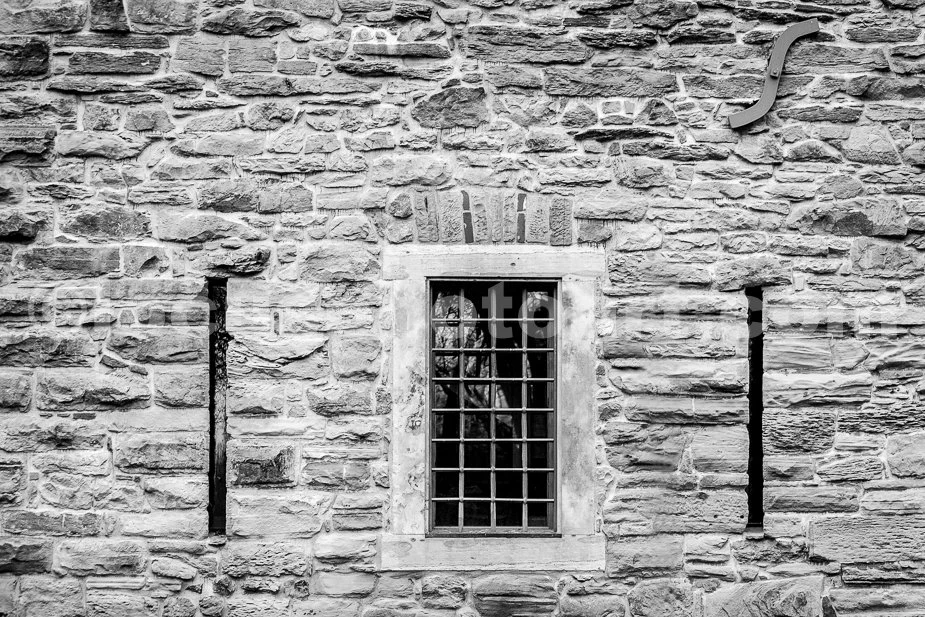 J19_Granary_Window_5711_BW.jpg