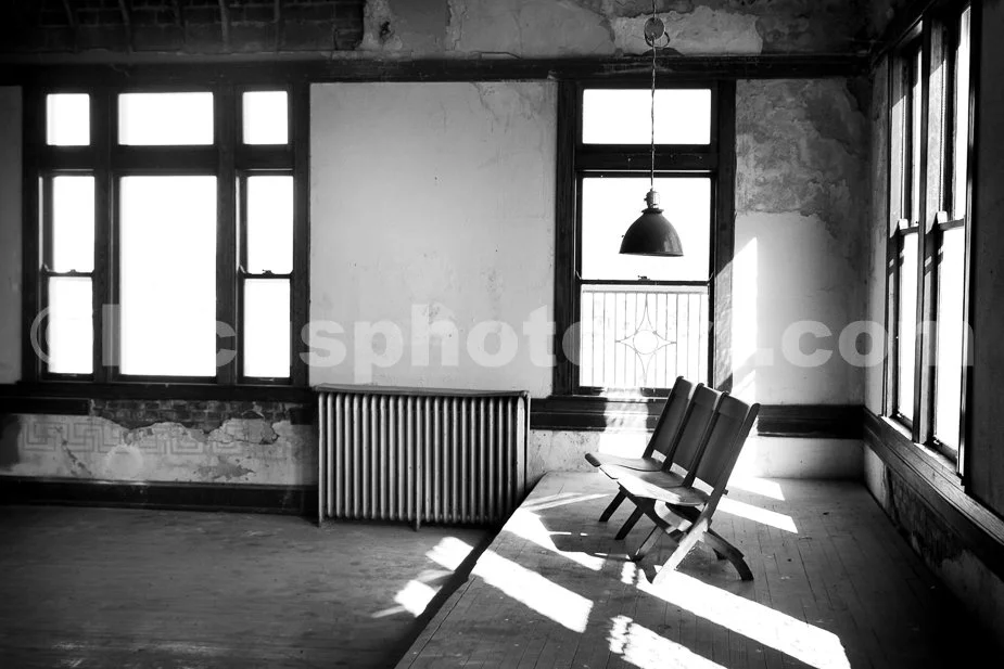 Seating_Under_the_Light_8971_BW.jpg