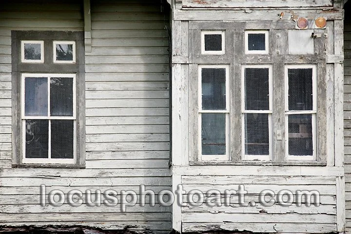 Train Depot Windows 9609 FB.jpg