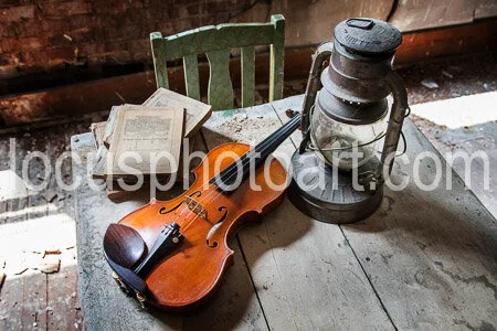 J19_Still_Life_with_Violin_and_Hymnals_0223.jpg