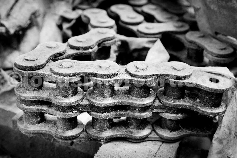 J15_Roller_Chain_5764_BW.jpg