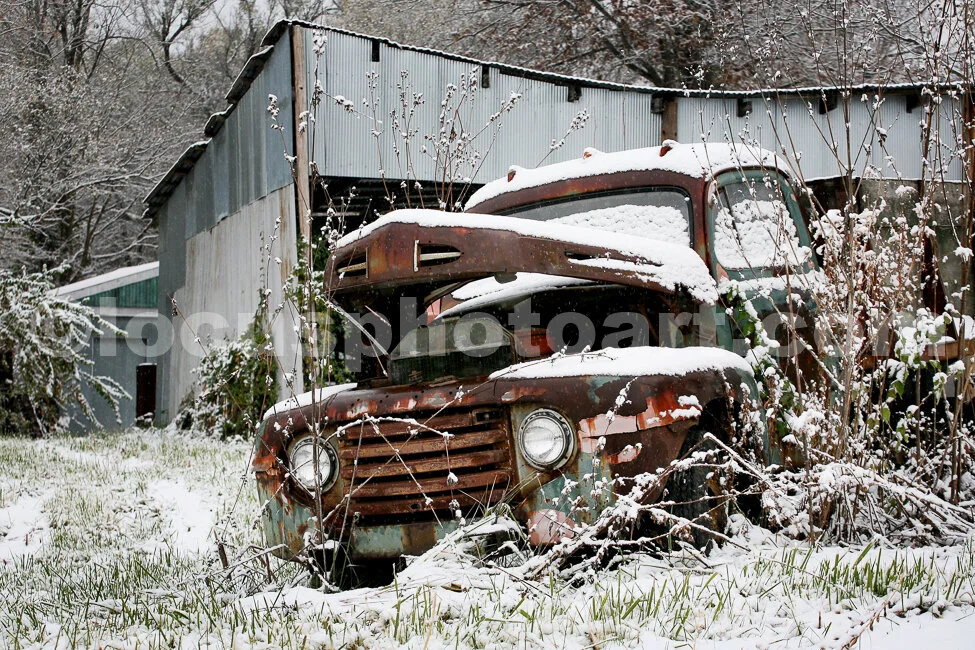 J14_Snow_Scene_Old_Truck_7300.jpg