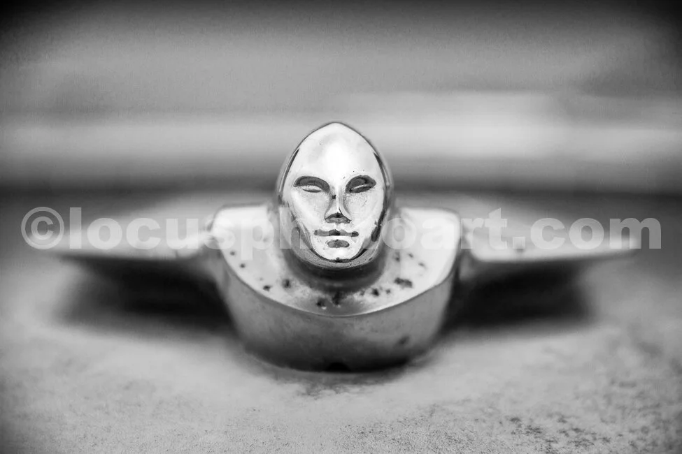 J16_1956_Cadillace_Hood_Ornament_II_0832_BW.jpg