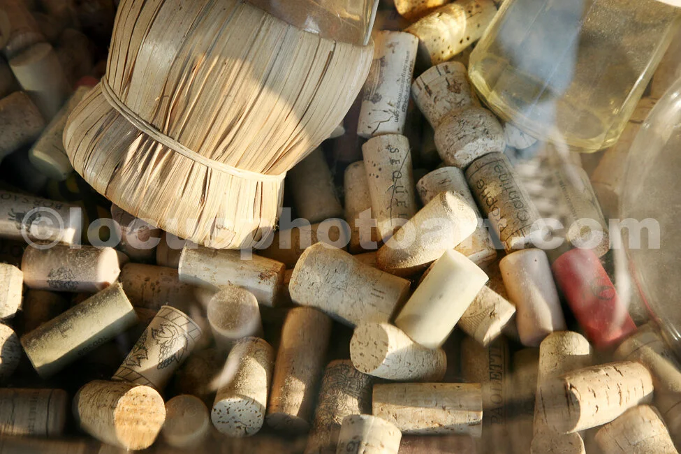 J16_Corks_and_Bottles_3265.jpg