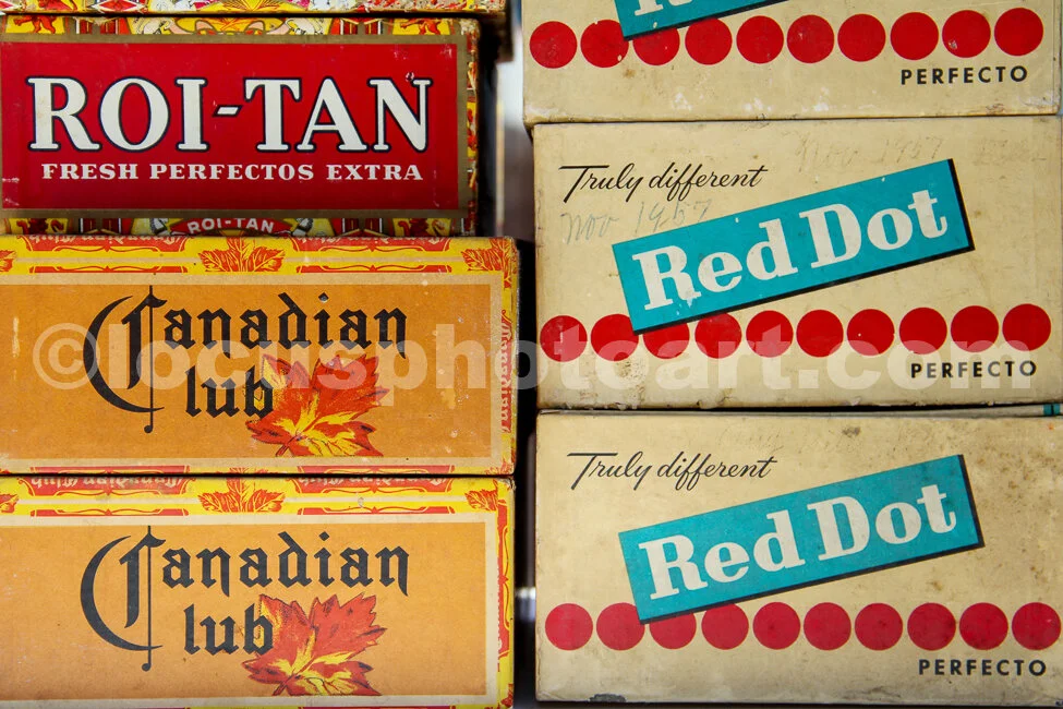 J17_Cigar_Box_Display_2159.jpg
