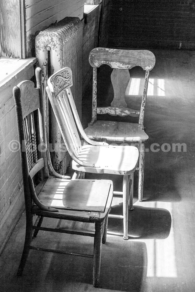 J17_Sitting_by_the_Window_3183_BW.jpg