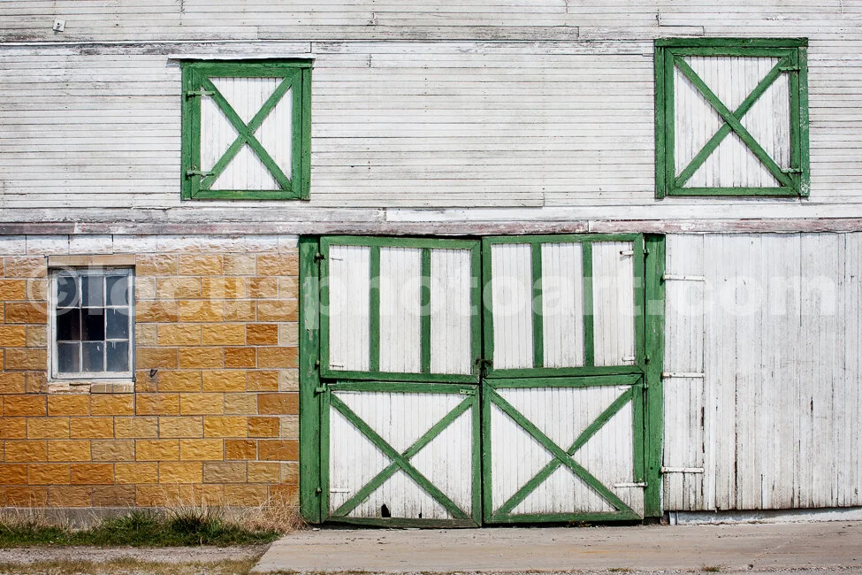 J15_Barn_Doors_and_Windows_7109.jpg