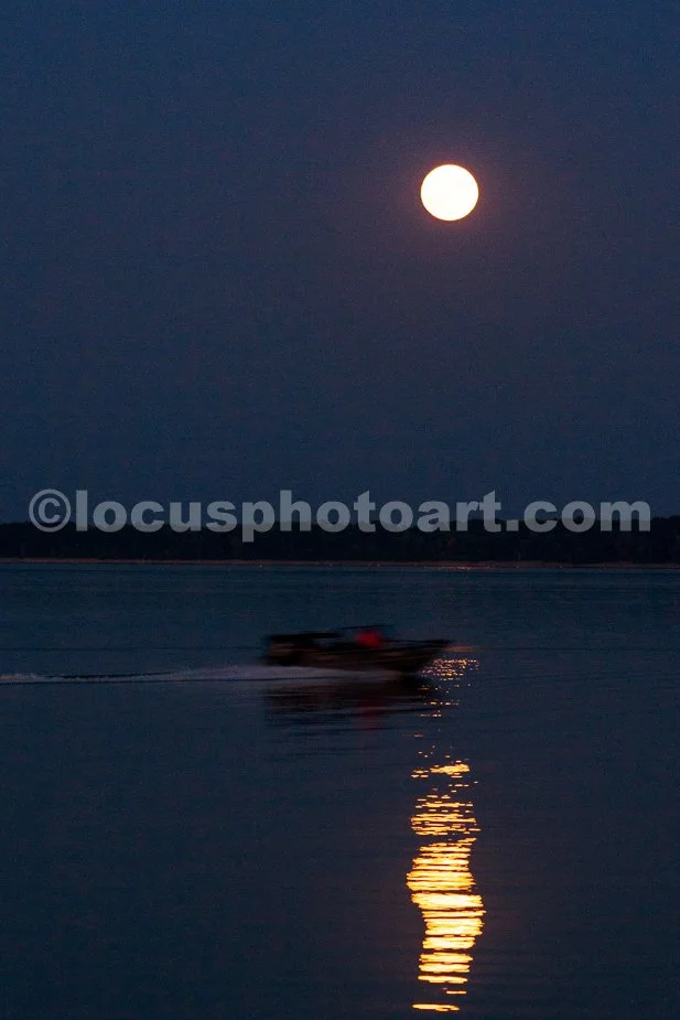 J24_Boating_by_Moonlight_9370.jpg