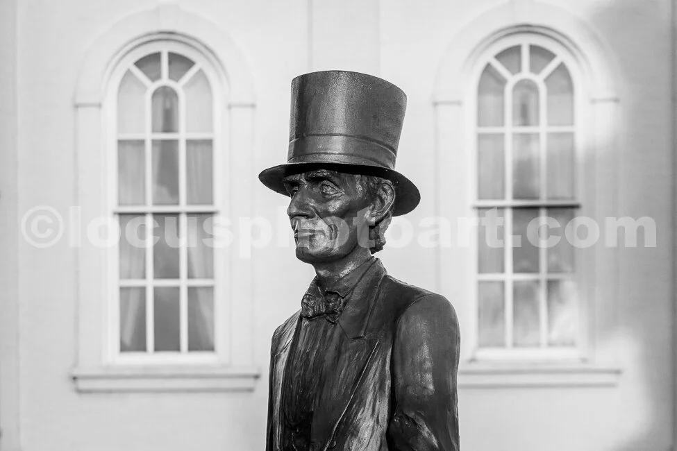 J20_Bronze_Lincoln_8499_BW.jpg