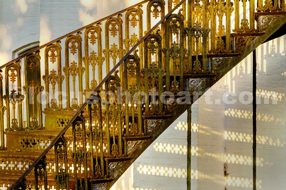 J20_Curving_Courthouse_Staircase_8539.jpg
