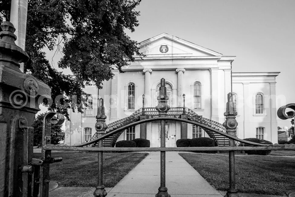 J20_Gate_at_the_Appellate_Court_8776_BW.jpg