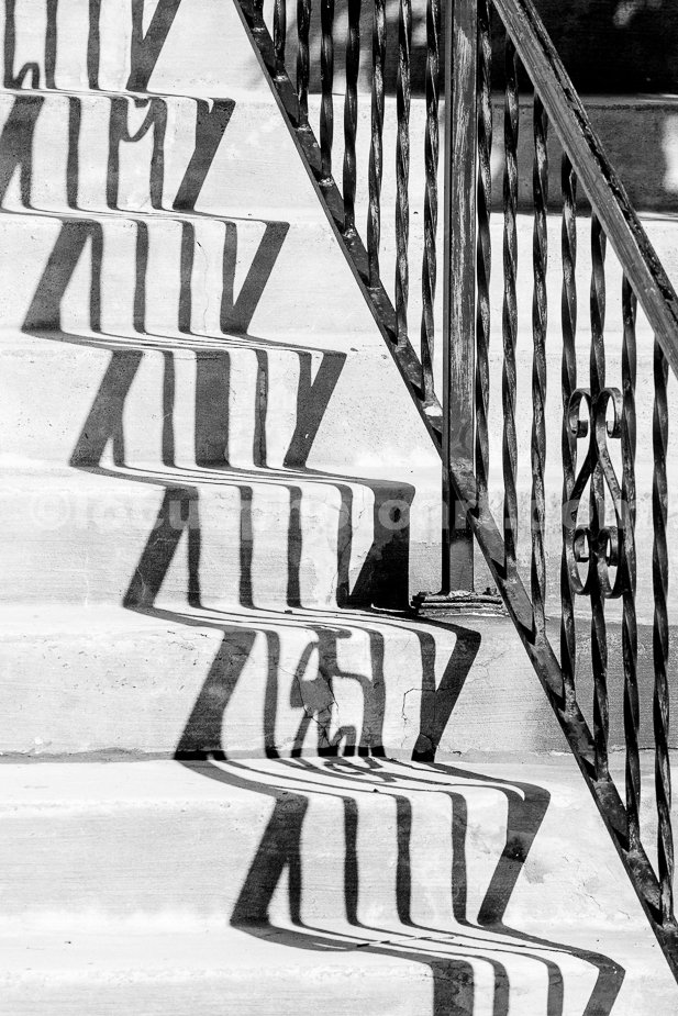 J20_Shadow_Play_on_the_Stairs_0036_Hi-C_BW.jpg