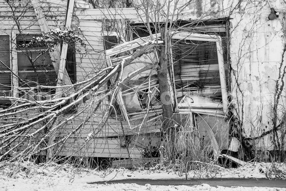 J21_Awaiting_Demolition_4666_BW.jpg