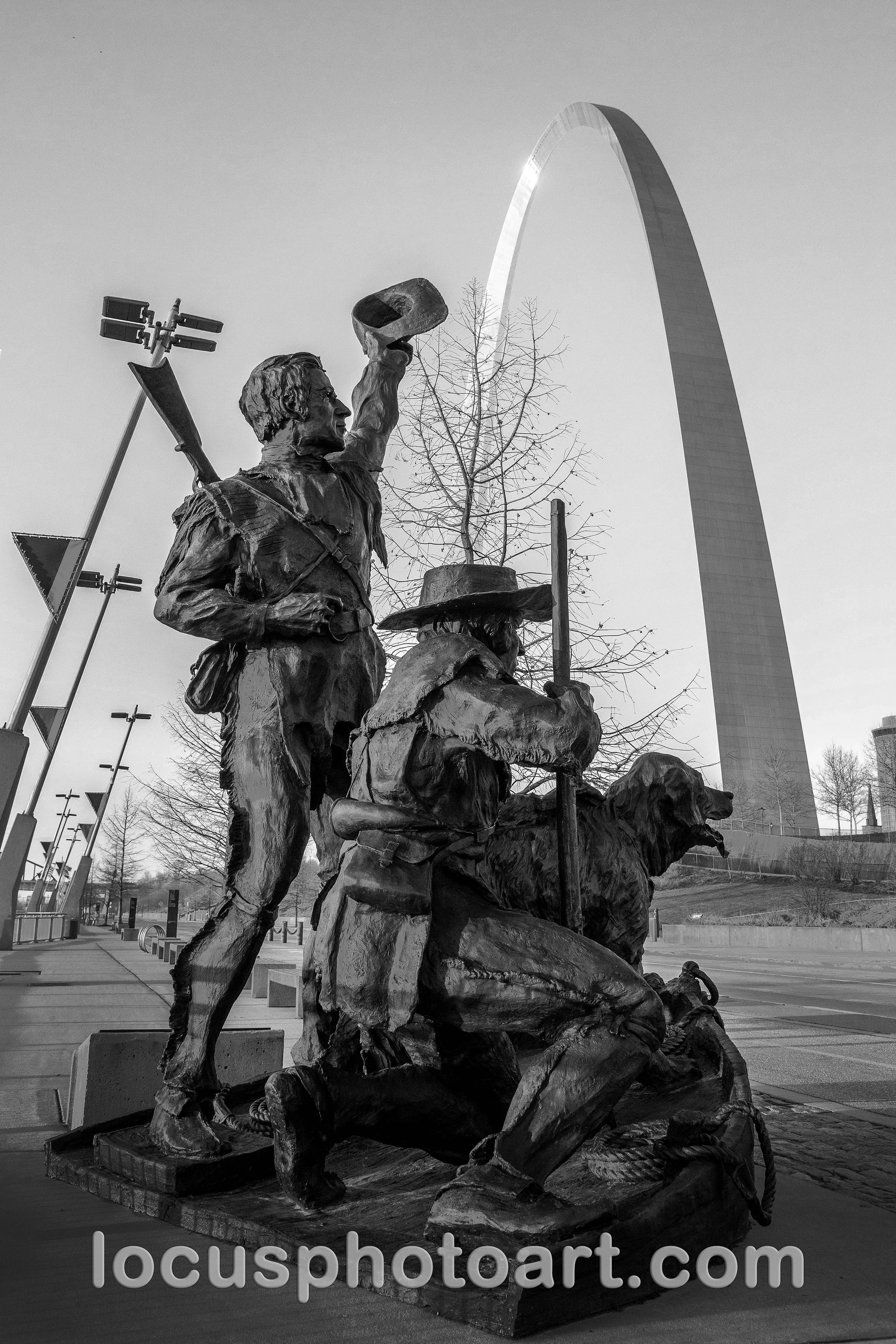 J24 Lewis & Clark Wave at Arch 7564 BW FB.jpg