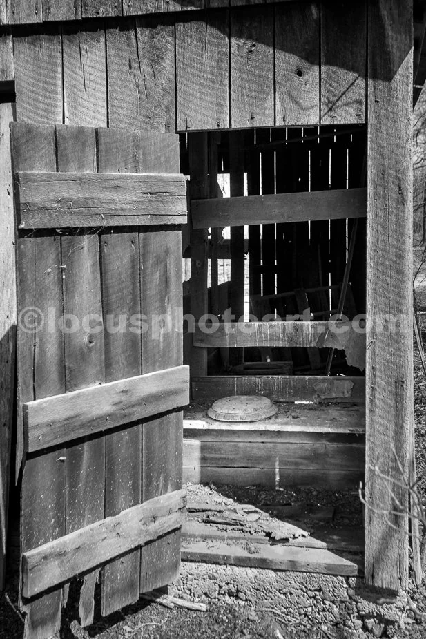 J21_Rustic_Accommodations_6841_BW.jpg