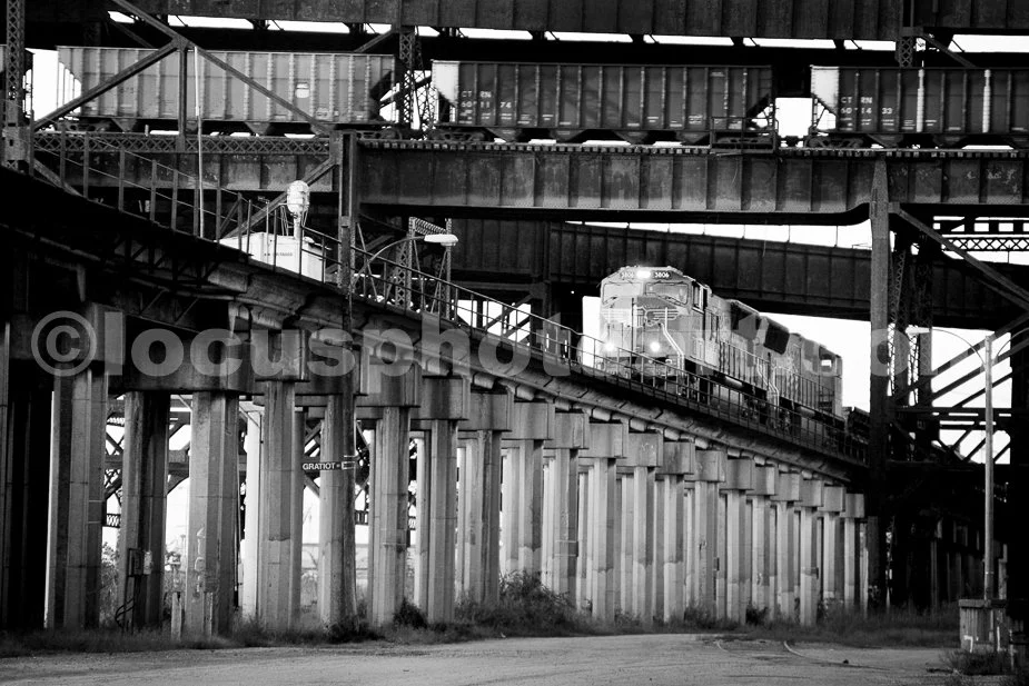 J14 Double_Decker_Train_9359_BW_RW.jpg