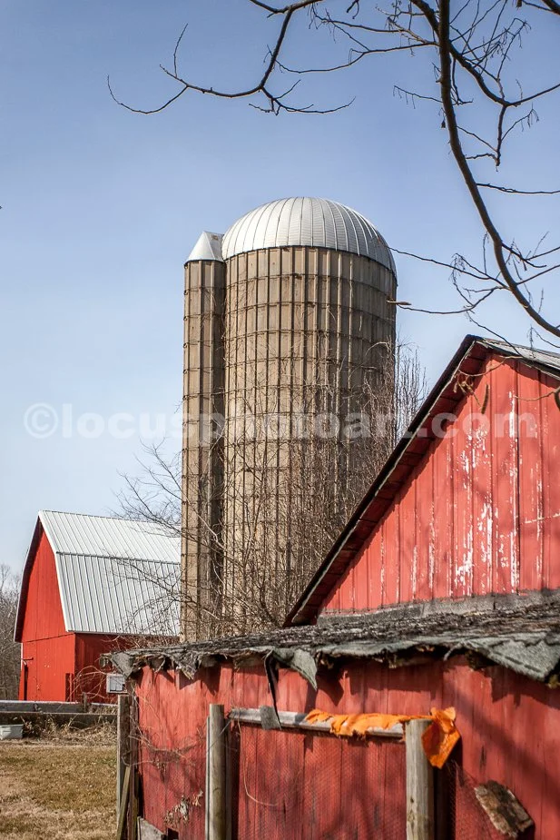 J21_Barns_and_Silo_0972.jpg