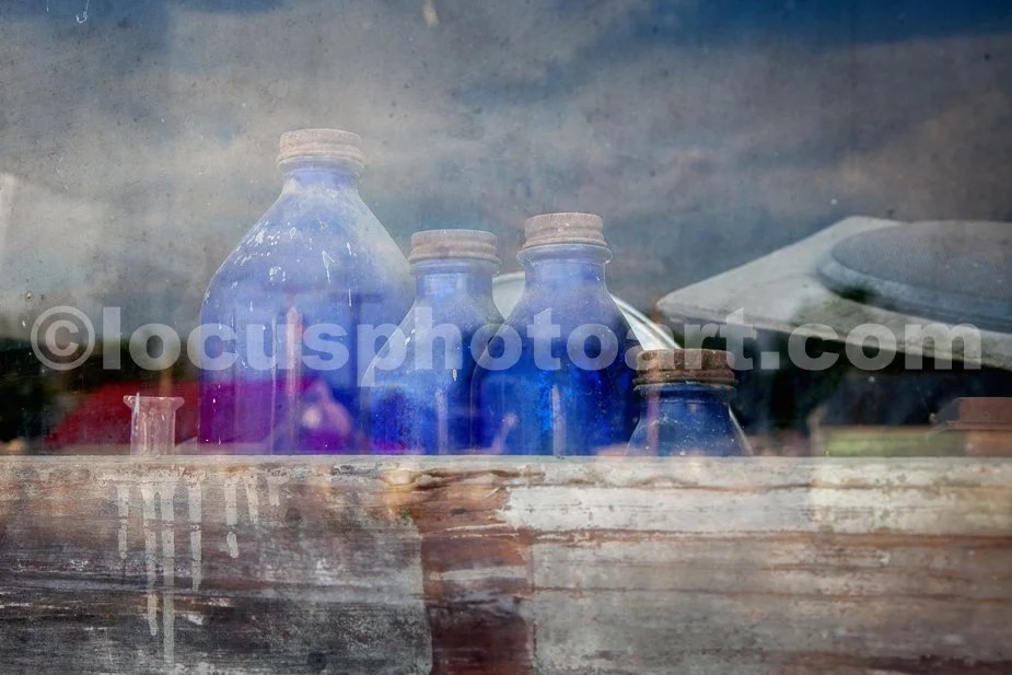 J21_Bottles_in_the_Feed_Store_Window_8322.jpg