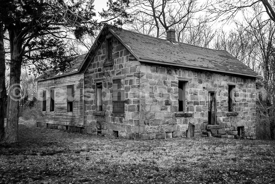 J20_Stone_House_and_Addition_6676_BW.jpg