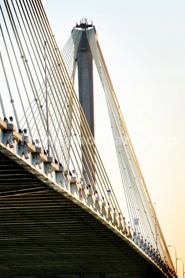 Clark_Bridge_Close-up_4159.jpg