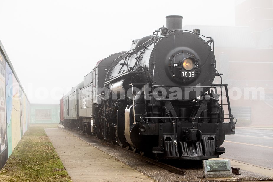 J23_Steam_Engine_in_the_Fog_2056.jpg