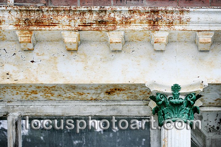 Dentil Moulding and Column 9542 FB.jpg