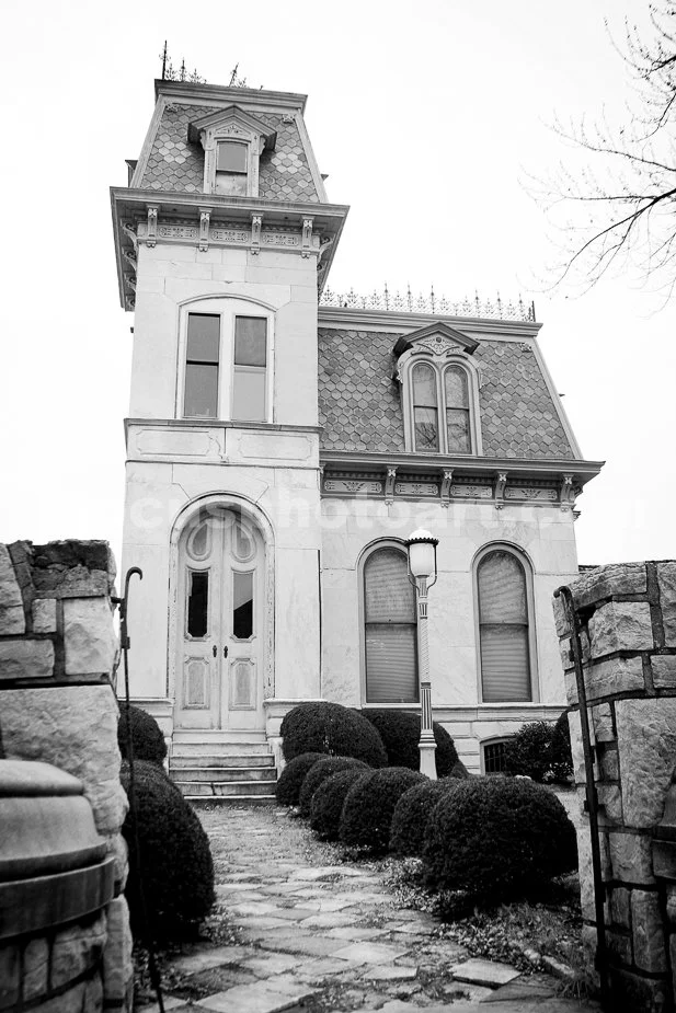 Spooky_House_on_12th_Street_9102_BW.jpg