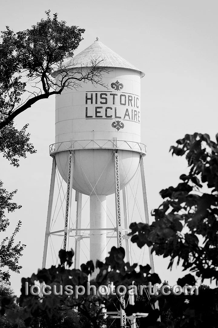 LeClaire Water Tower 9659 BW FB.jpg