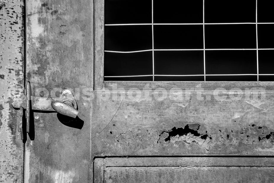 J23_Rusty_Mine_Building_Door_2835_BW.jpg