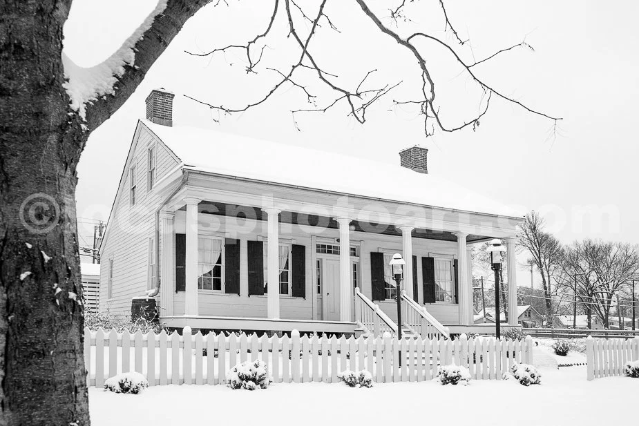 J18_November_Snow_at_the_Collins_House_4100_BW.jpg