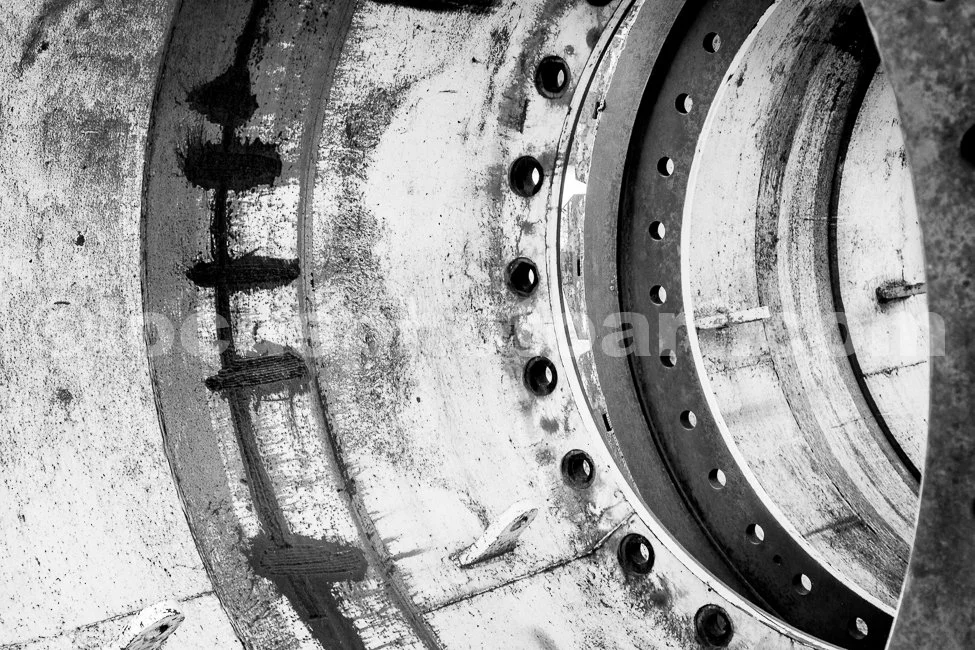 J20_Tubular_Flanges_8998_BW.jpg