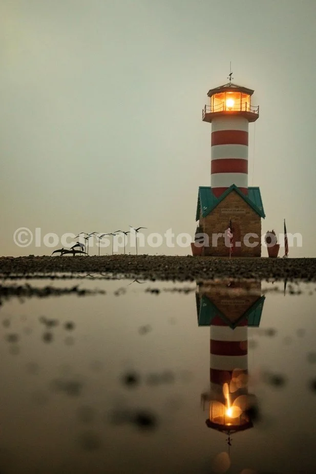 J24_Grafton_Lighthouse_Before_Dawn_1199.jpg