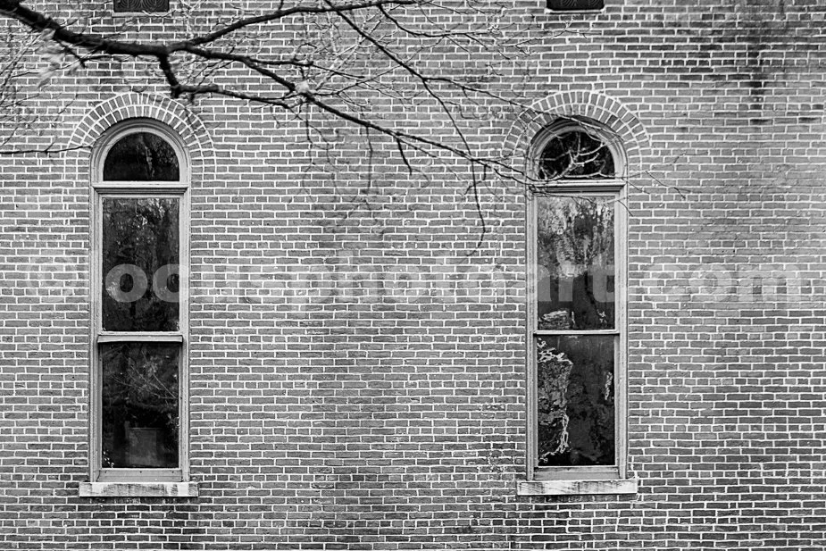J19_Arched_Windows_at_the_Granary_5688_BW.jpg