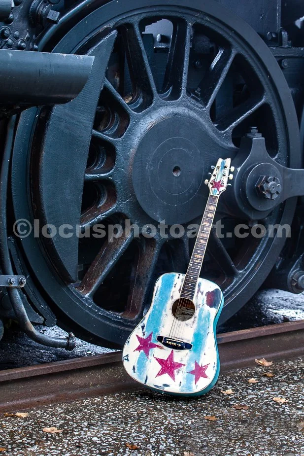 J23_Six_Strings_on_Two_Rails_2083.jpg