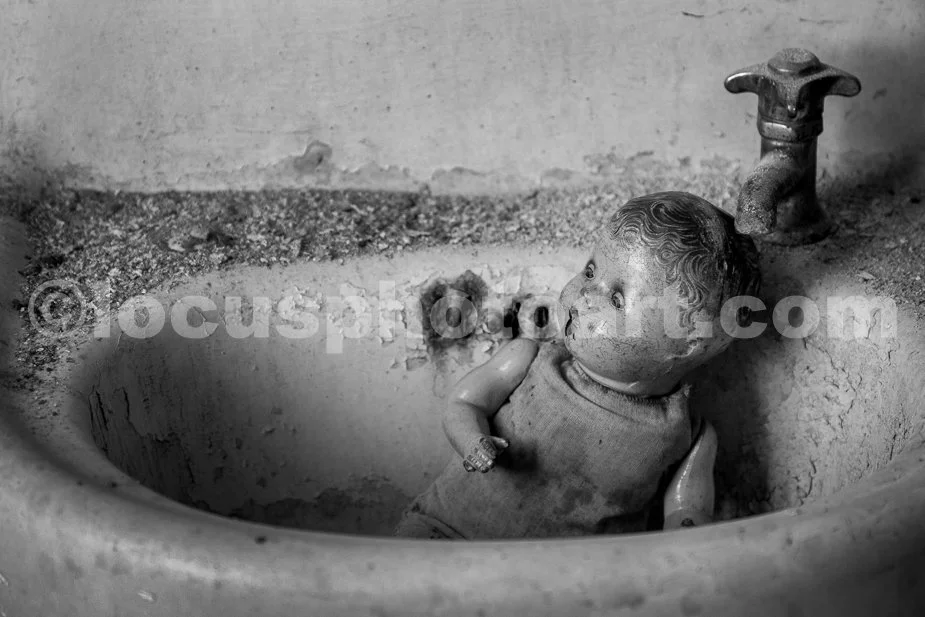 J23_Baby_Needs_a_Bath_0251_BW.jpg