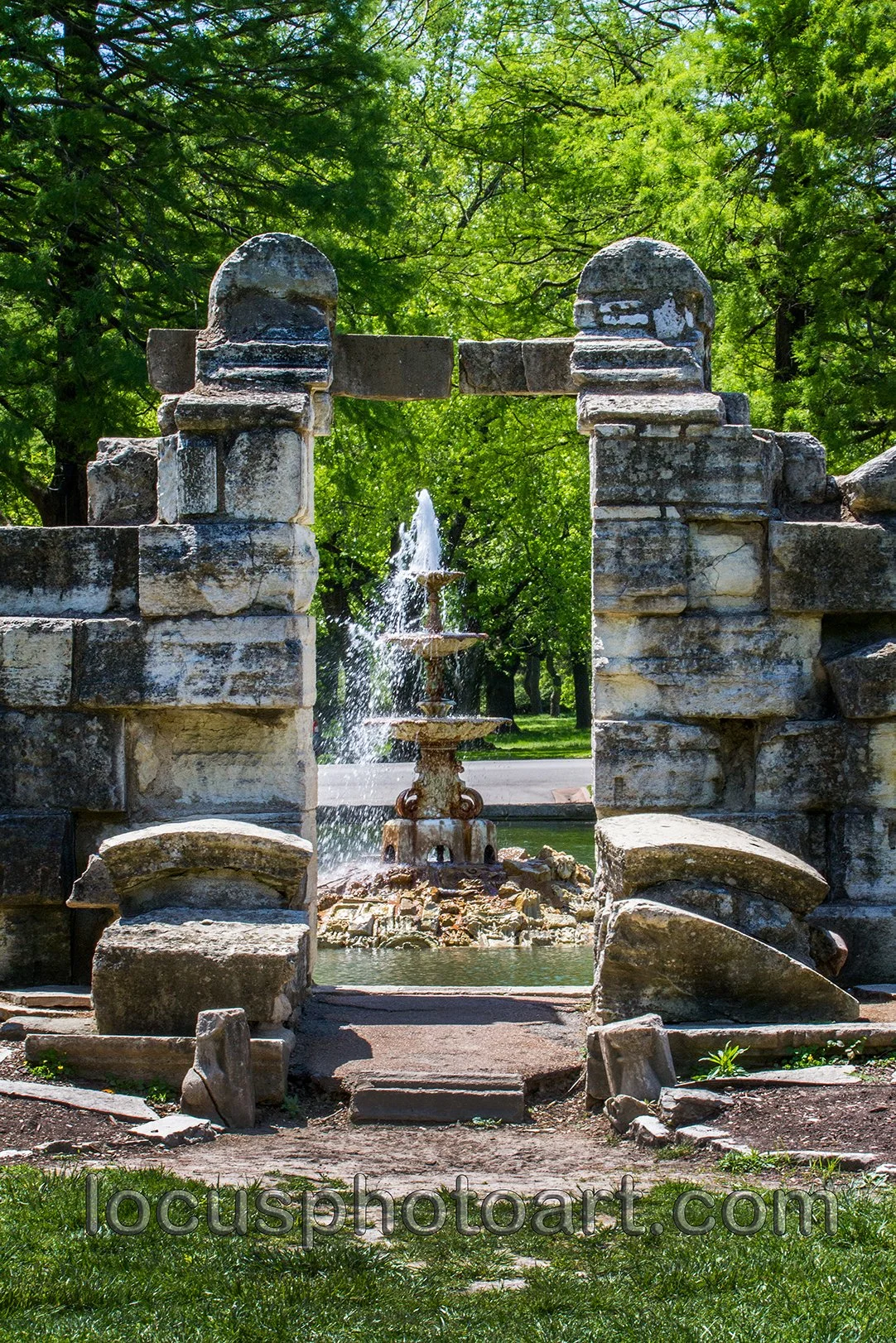 WEB J21 Fountain and Ruins at Tower Grove Park 0498.jpg