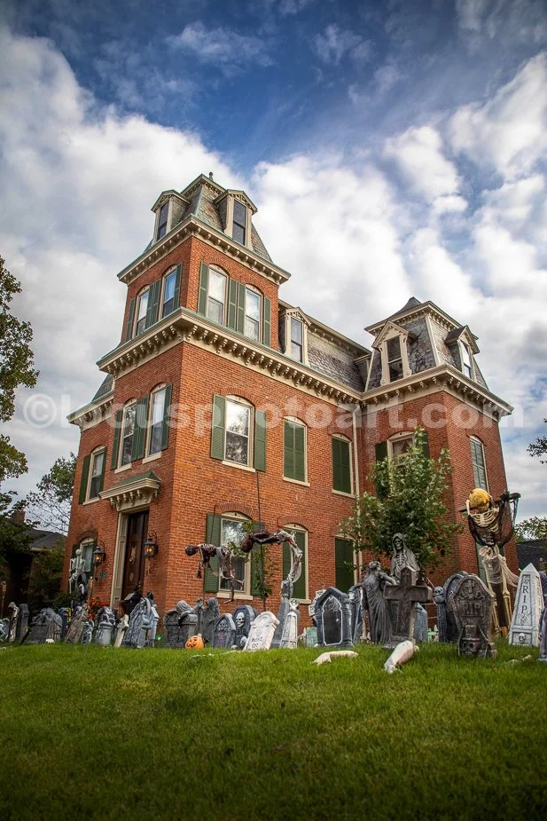 J24_Hellstern_House_on_Halloween_6056.jpg