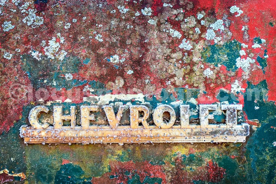 J23_Chevrolet_Truck_Emblem_2669.jpg