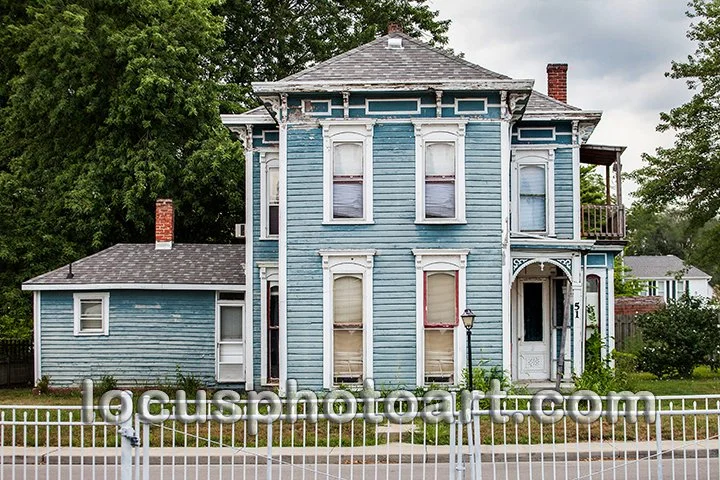 WEB J19 The Old Blue House 7454.jpg