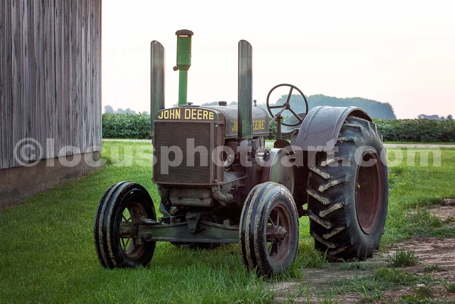 J23_Deere_by_the_Barn_9355.jpg