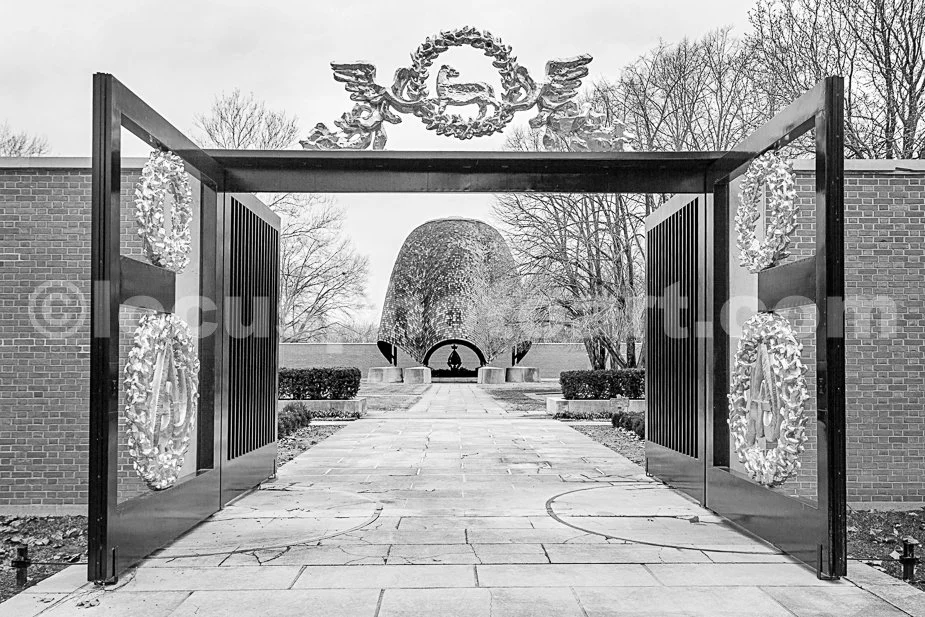 J19_The_Roofless_Church_5410_BW.jpg