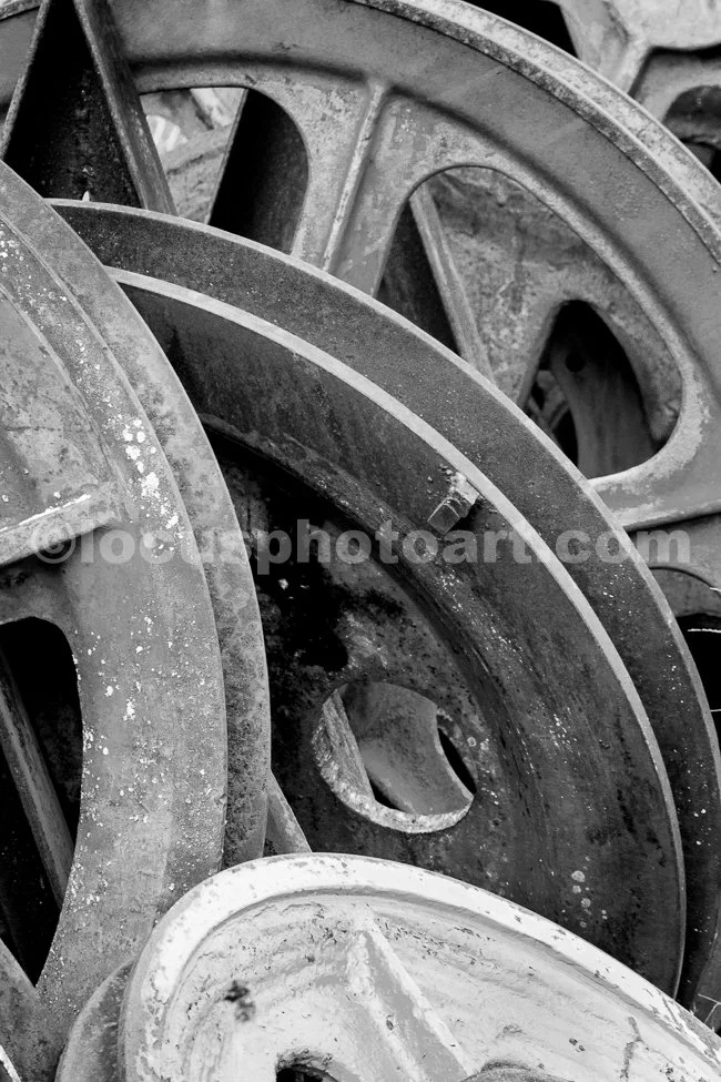 J20_Colorful_Iron_8692_BW.jpg
