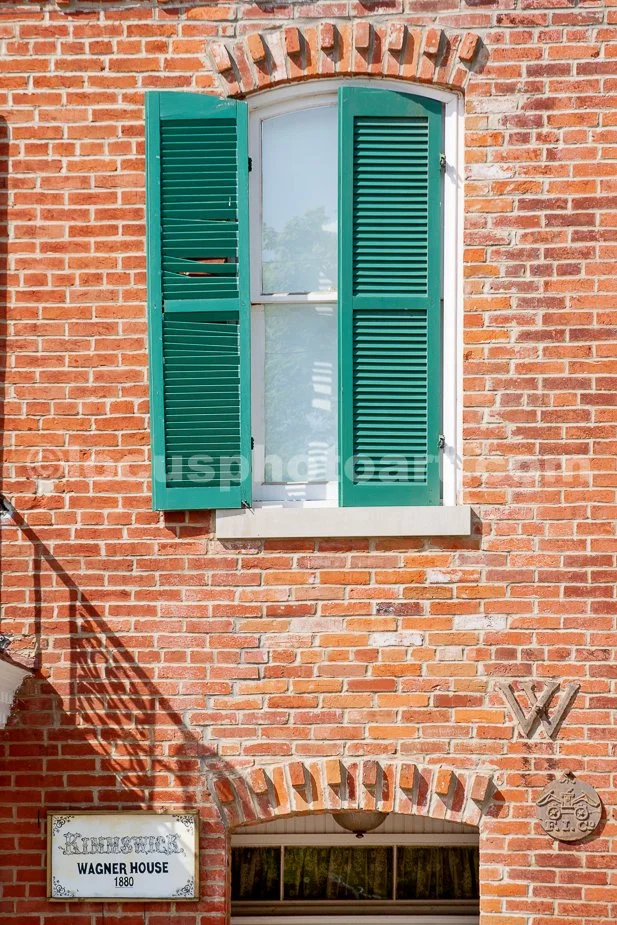 J16_Wagner_House_Window_2940.jpg