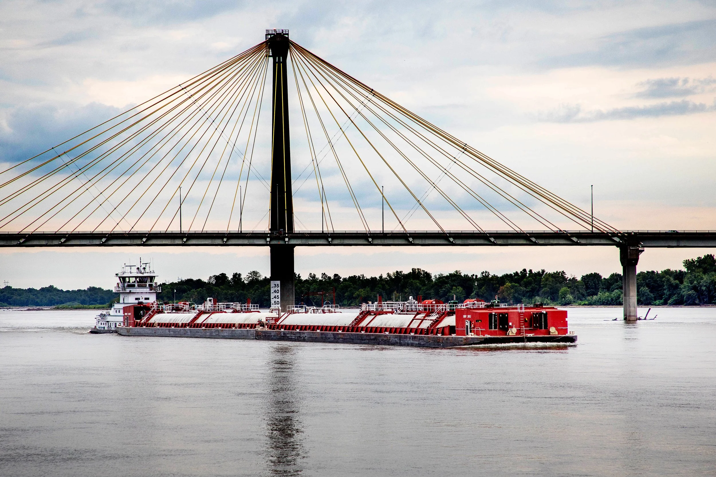 J24 Barge Under the Clark Bridge 9455.jpg