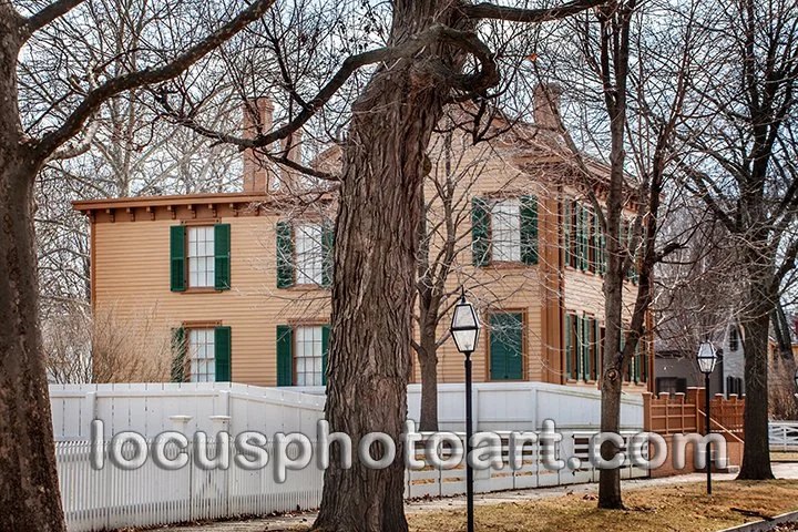 J22 Lincoln Home on South 8th Street 8512 FB.jpg