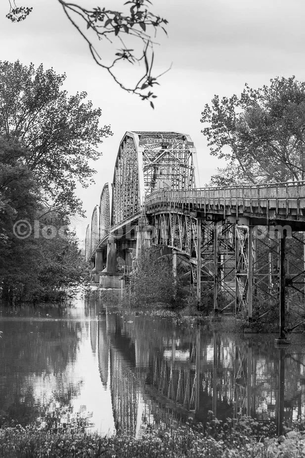 J19_Bridge_Over_Flood_Waters_0116_BW.jpg